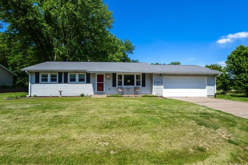 6406 Dodds Dr, Bettendorf, IA, 52722-6551 | Card Image