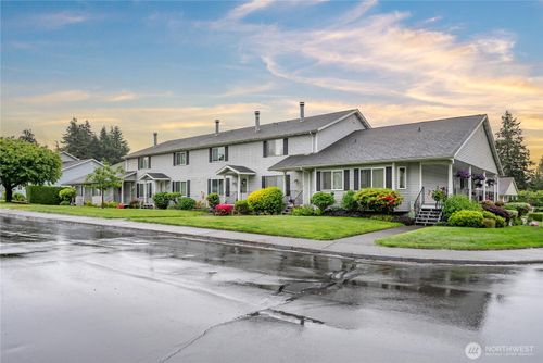 22d-303 S 325th Ln, Federal Way, WA, 98003-5752 | Card Image