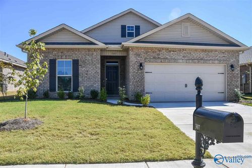 307 Ivyleaf Dr Nw, Madison, AL, 35757-5909 | Card Image