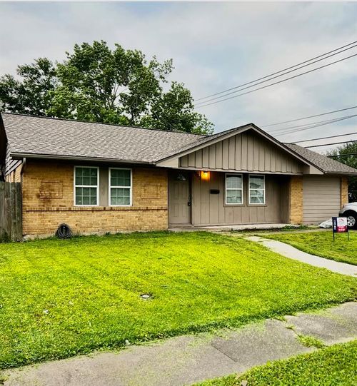 3002 Tanglebriar Dr, Pasadena, TX, 77503-2158 | Card Image