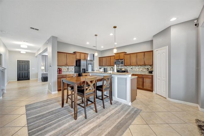 10820 Carloway Hills Dr, House other with 6 bedrooms, 4 bathrooms and null parking in Wimauma FL | Image 15