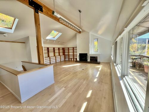 216 E Homestead Dr, Basalt, CO, 81621-8904 | Card Image