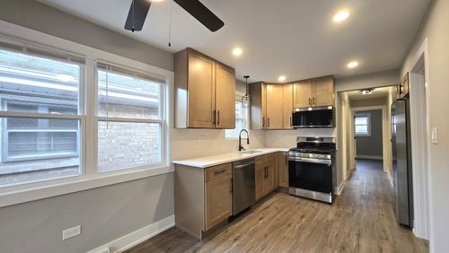 237 W 117th St, Chicago, IL, 60628-5447 | Card Image