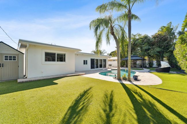 2205 Ne 30 Th St, House other with 3 bedrooms, 2 bathrooms and null parking in Lighthouse Point FL | Image 68