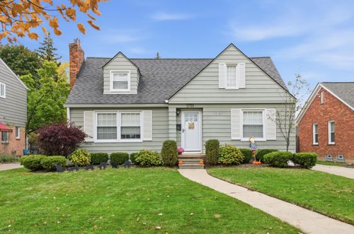 1751 Villa Rd, Birmingham, MI, 48009-6594 | Card Image