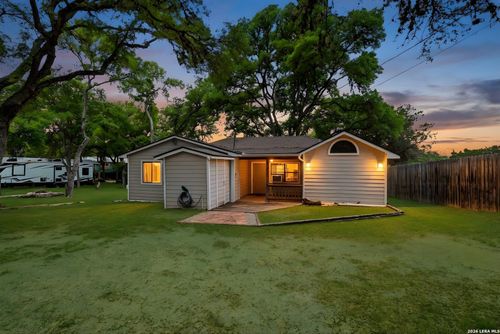 772 Nw Pebble Beach Dr, Lakehills, TX, 78063 | Card Image