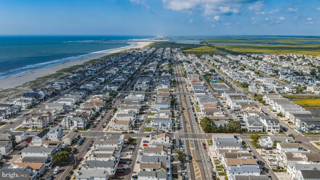 Residential in OCEAN CITY 3