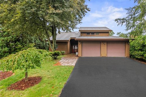 195 Jonathan Pl, Hermitage, PA, 16148-1769 | Card Image