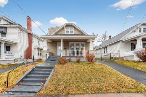 1064 Lexington Avenue, Schenectady, NY, 12309 | Card Image