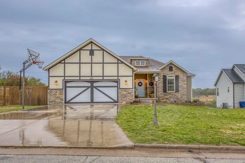 1413 Matthew Cir, Webb City, MO, 64870-2431 | Card Image
