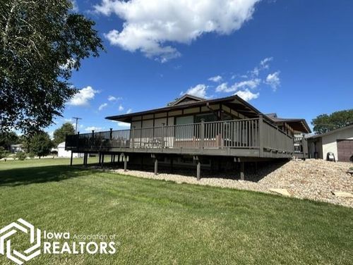 609 W 12th St, Tama, IA, 52339-1425 | Card Image