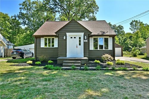 369 Parish Ave, Hubbard, OH, 44425-1958 | Card Image