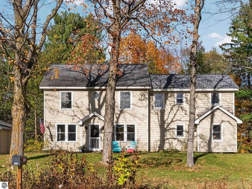 1358 Ramsdell St, Traverse City, MI, 49684-1466 | Card Image