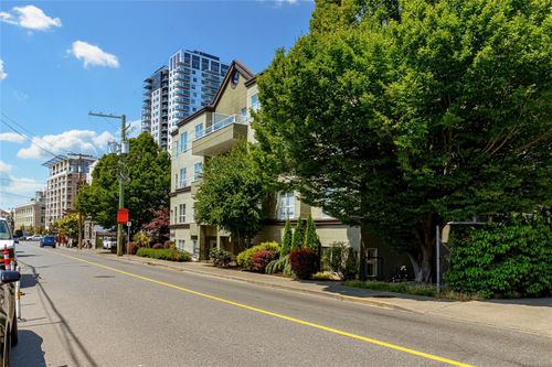 402-832 Fisgard St, Victoria, BC, V8W1S1 | Card Image