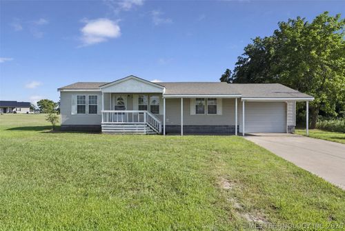 455 W 10th Avenue, Welch, OK, 74369 | Card Image