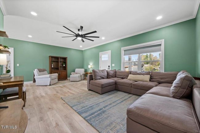 12119 Lasalle Ct, House other with 5 bedrooms, 4 bathrooms and null parking in Glade Spring VA | Image 8