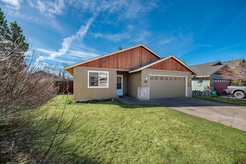 16465 Riley Dr, La Pine, OR, 97739-8600 | Card Image