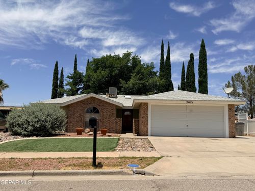 2021 Robert Wynn St, El Paso, TX, 79936-3642 | Card Image