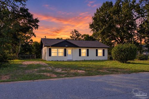 5403 Kee Memorial Dr, Pensacola, FL, 32507-8942 | Card Image