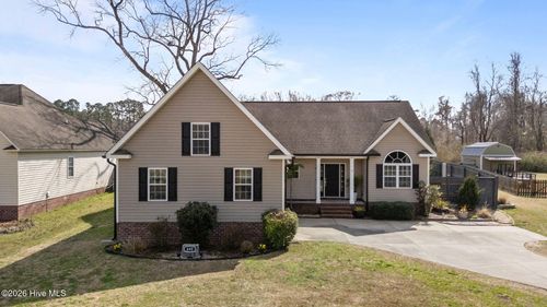 695 Crump Farm Rd, New Bern, NC, 28562-9125 | Card Image