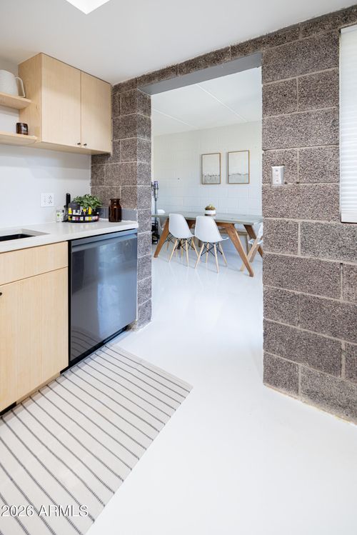 91-4201 E Camelback Rd, Phoenix, AZ, 85018-2731 | Card Image