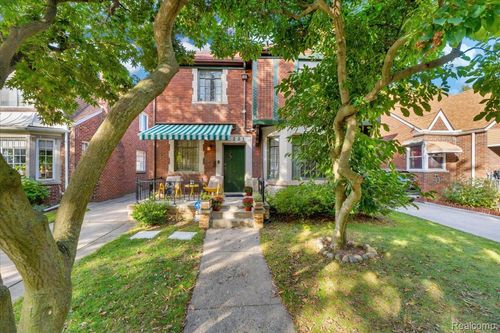 18281 San Juan Dr, Detroit, MI, 48221-2139 | Card Image