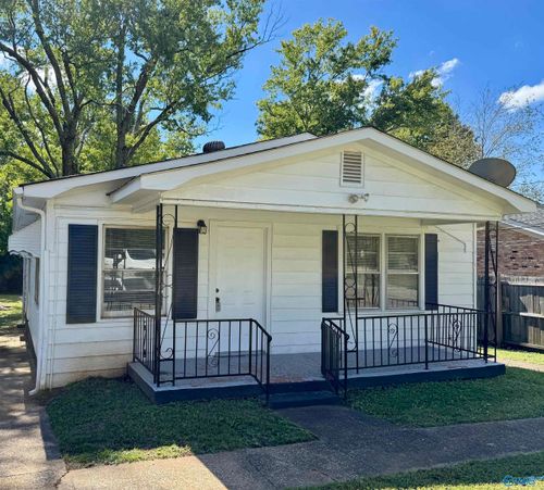 6704 Hollow Rd Nw, Huntsville, AL, 35810-1622 | Card Image