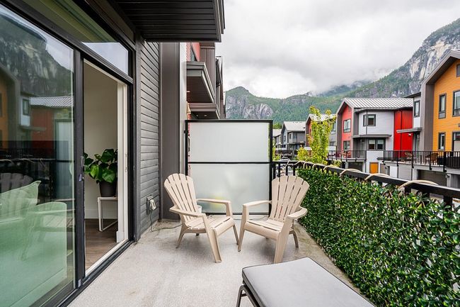 1351 Marinaside Place, Townhouse with 3 bedrooms, 3 bathrooms and 3 parking in Squamish BC | Image 18