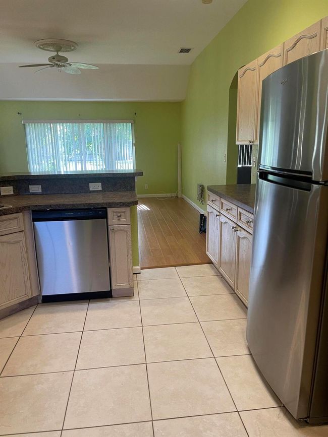1072 Sw Castaneda Ln, House other with 3 bedrooms, 2 bathrooms and null parking in Port St. Lucie FL | Image 8