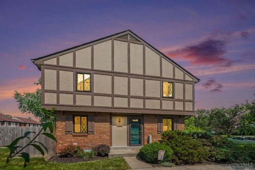 7492 Knights Knoll Court, West Chester, OH, 45069 | Card Image