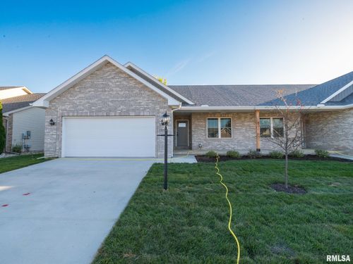 3716 W Eagle Point Dr, Peoria, IL, 61615-7834 | Card Image