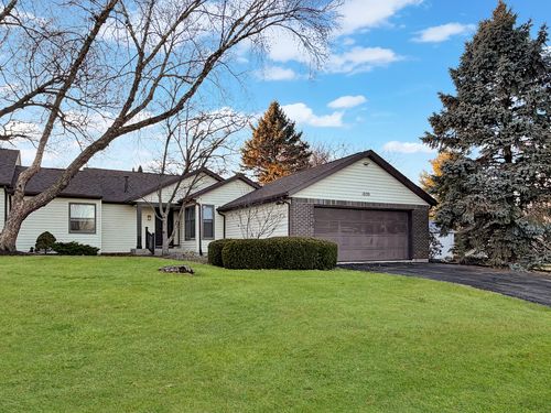 17-1-1020 Bertram Dr, Freeport, IL, 61032-4479 | Card Image