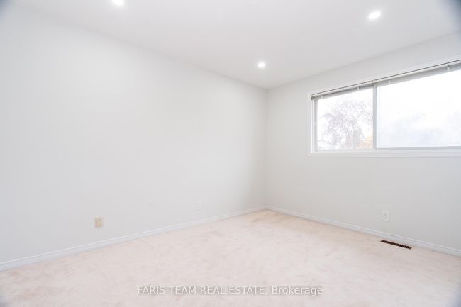 17 Carmichael Crt, House other with 4 bedrooms, 4 bathrooms and 4 parking in Orillia ON | Image 22