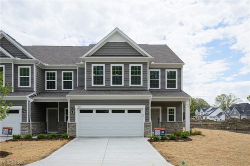 777 Rock Hbr, Avon Lake, OH, 44012-2711 | Card Image