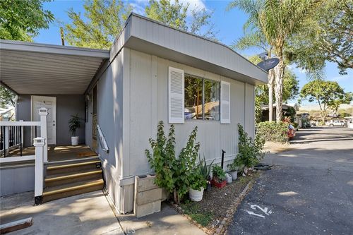 spc-12-300 E Arbor St, Long Beach, CA, 90805-6853 | Card Image