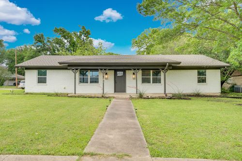 1104 Williamsburg Dr, Ennis, TX, 75119-2117 | Card Image