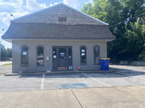 300 College Street, Bowling Green, KY, 42101 | Card Image