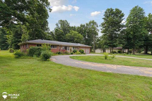 1201 Gilbert St, Flint, MI, 48532-3530 | Card Image