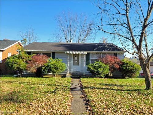 2608 Cleveland Ave, North Parkersburg, WV, 26104-2810 | Card Image