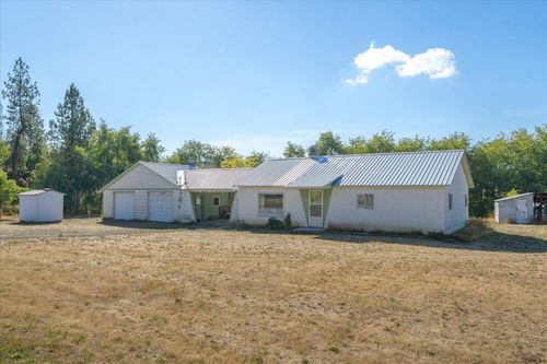 32305 N Elk Chattaroy Rd, Chattaroy, WA, 99003-9722 | Card Image