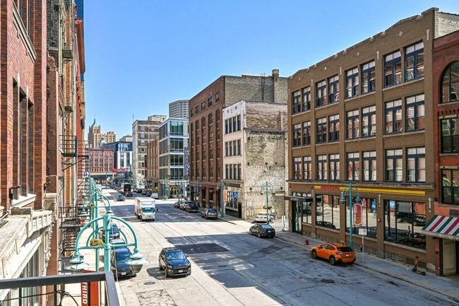 206 - 205 N Water Street, Condo with 2 bedrooms, 2 bathrooms and null parking in Milwaukee WI | Image 27