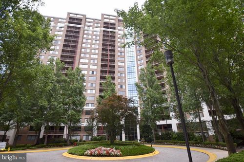 apt-815-10101 Grosvenor Pl, ROCKVILLE, MD, 20852-4674 | Card Image