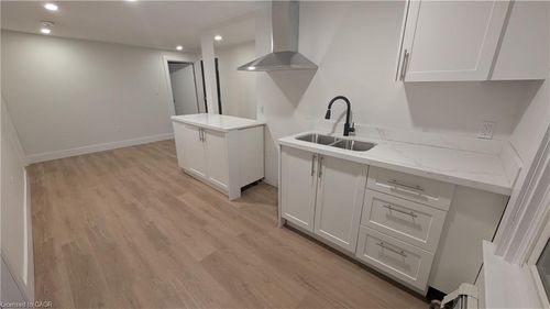 10-803 King St, Port Colborne, ON, L3K4J3 | Card Image