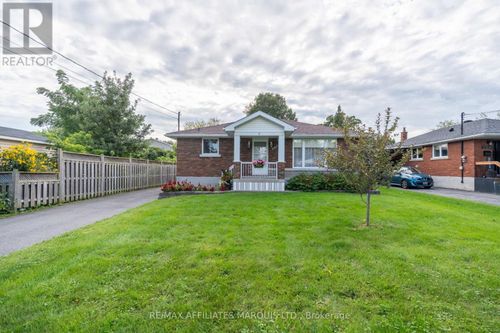 202 Shirley Ave, Cornwall, ON, K6J2E5 | Card Image