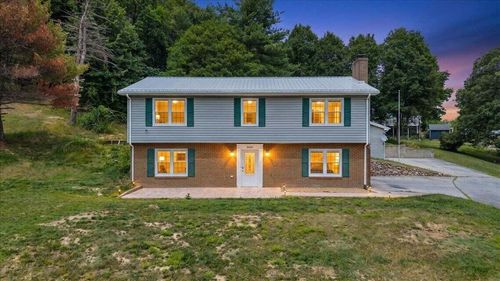6408 Orchard View Ln, Roanoke, VA, 24018-7634 | Card Image