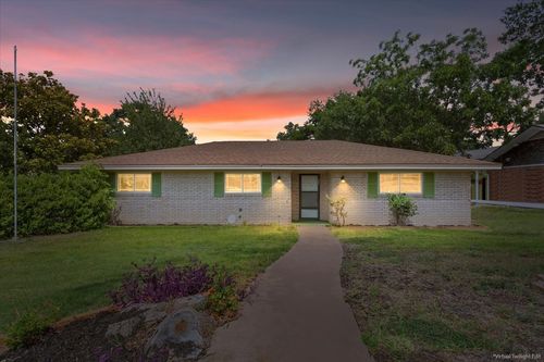 849 Arlington Dr, Woodway, TX, 76712-3203 | Card Image