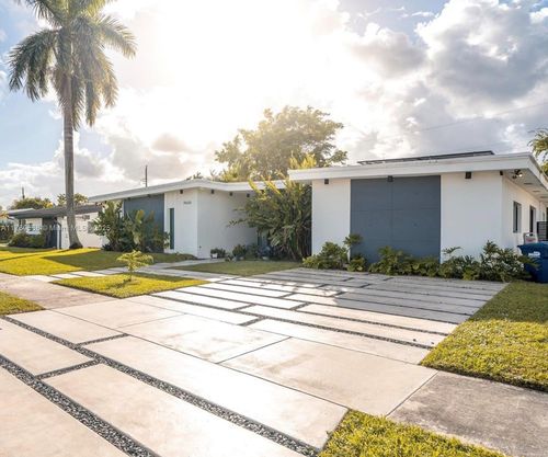 19600 Ne 19th Ave, Miami, FL, 33179-3154 | Card Image