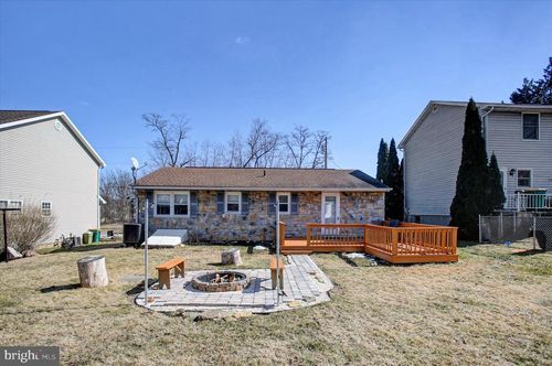 340 Ridge Ave, WAYNESBORO, PA, 17268-1953 | Card Image