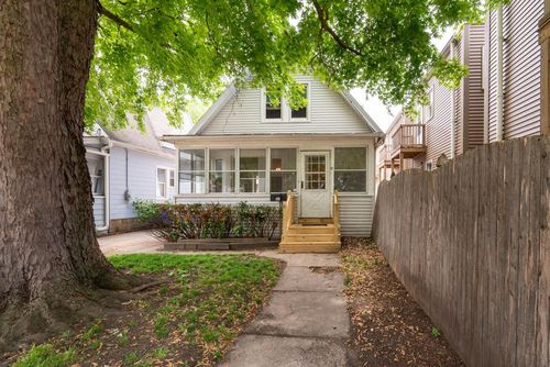 6504 22nd Ave, Kenosha, WI, 53143-1218 | Card Image