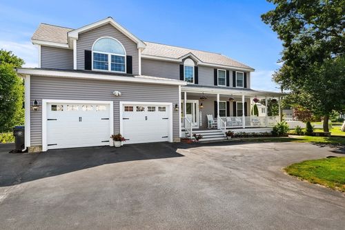 261 Oak St, Methuen, MA, 01844-5216 | Card Image
